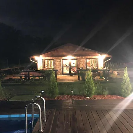 Πάρκο διακοπών Piros Tanya Es Vendeghaz Nyíregyháza