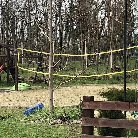 Πάρκο διακοπών Piros Tanya Es Vendeghaz