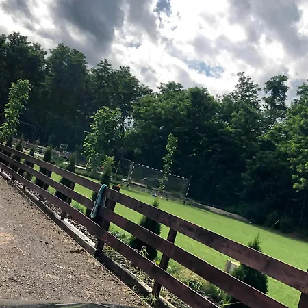 Piros Tanya Es Vendeghaz Πάρκο διακοπών Nyíregyháza